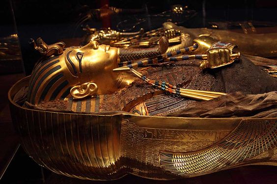 king tut's coffin